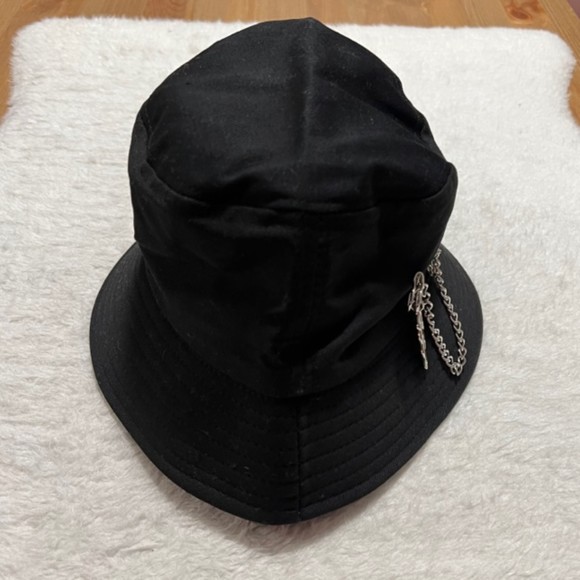 Black Fabric Bucket Hat With Chain Bling Size 58 - Picture 4 of 6